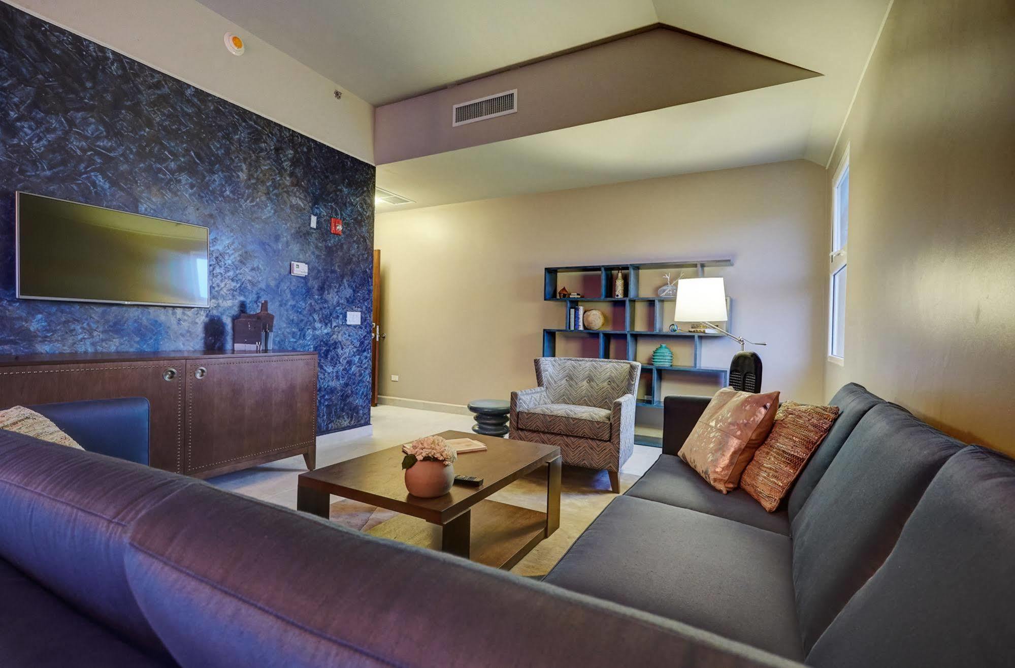 Karibe Hotel ポルトープランス エクステリア 写真