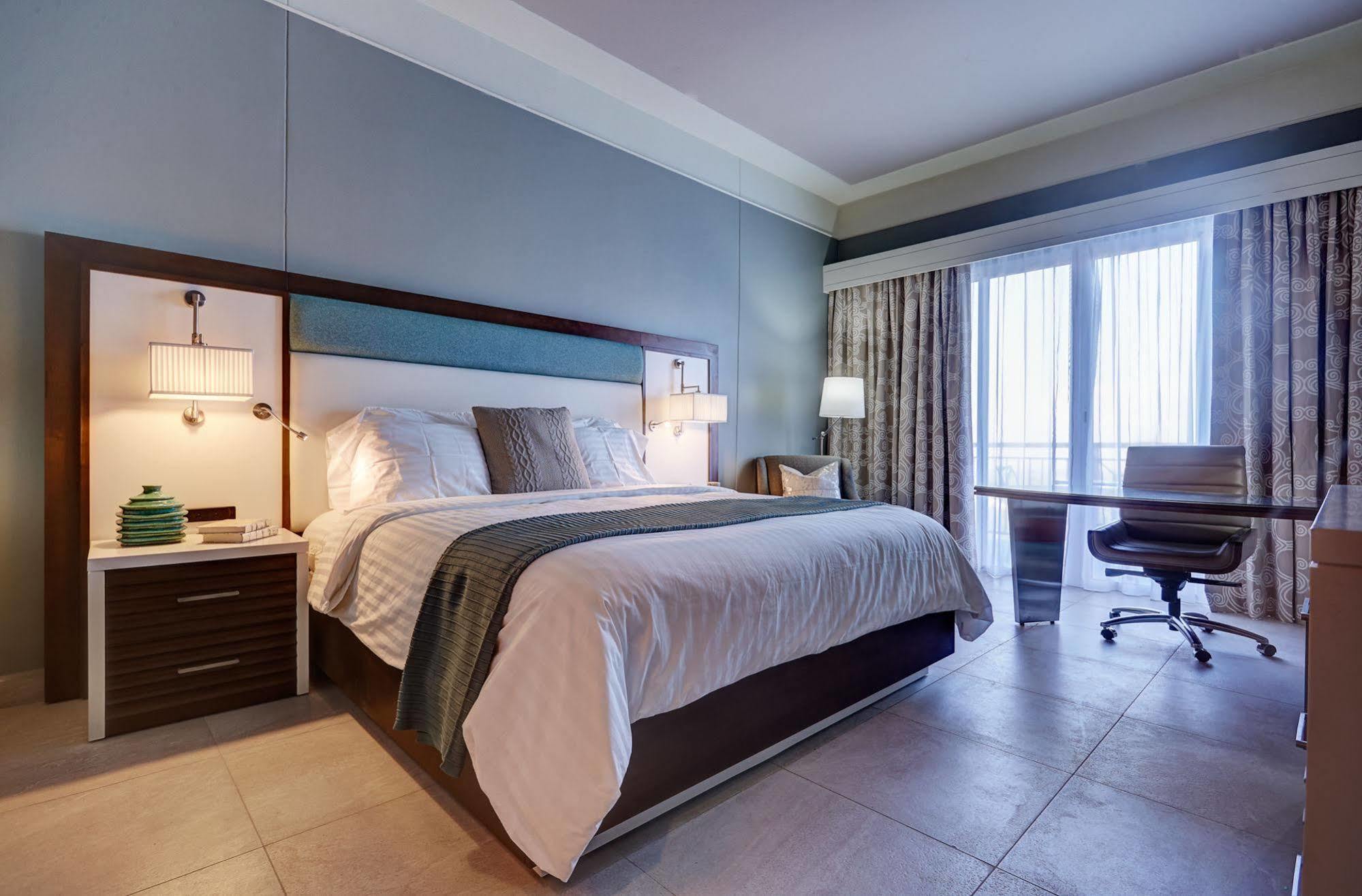 Karibe Hotel ポルトープランス エクステリア 写真